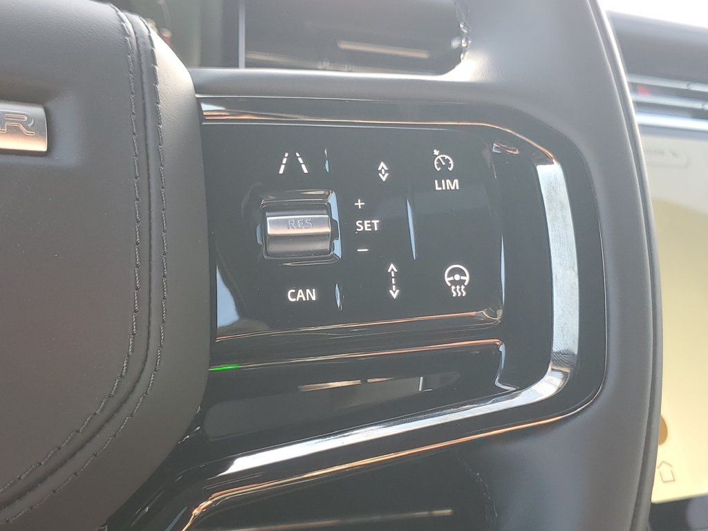 New 2026 Land Rover Range Rover Sport Dynamic SE AWD/4WD image 17
