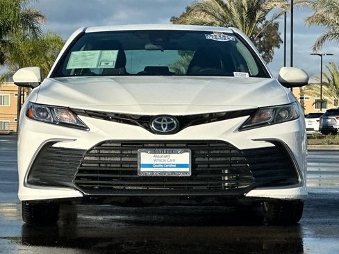 Used 2021 Toyota Camry LE image 9