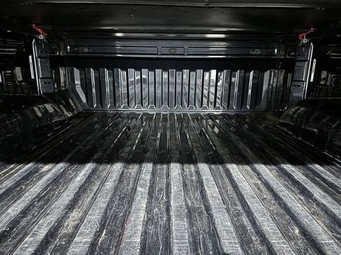 Used 2021 Chevrolet Silverado 1500 Custom image 14