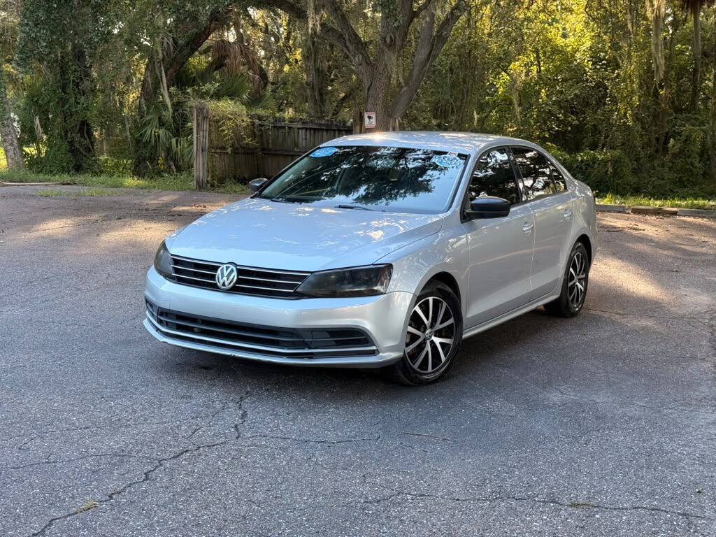 Used 2016 Volkswagen Jetta SE FWD image 1