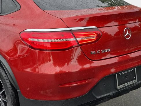 Used 2019 Mercedes-Benz GLC 300 4MATIC Coupe image 38