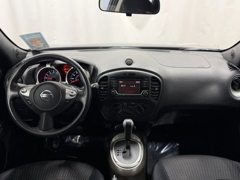 Used 2016 Nissan Juke S FWD image 20