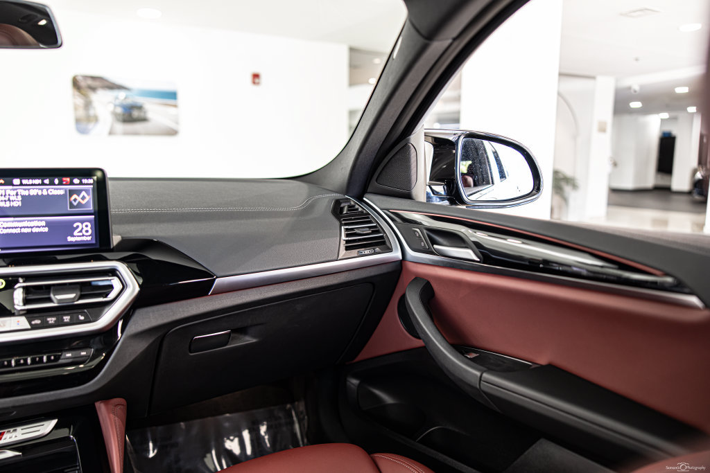 Used 2024 BMW X4 M40i AWD/4WD image 42