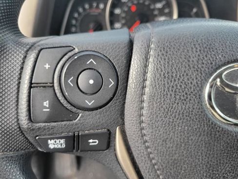 Used 2015 Toyota RAV4 XLE image 22