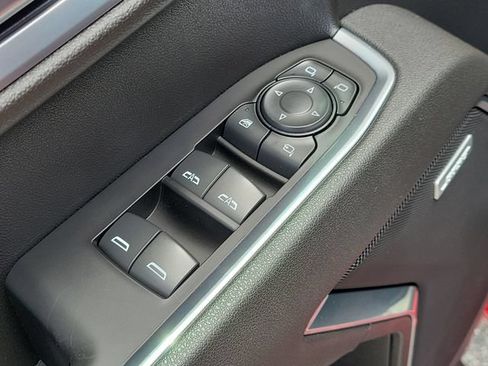 Used 2025 Chevrolet Silverado 1500 LTZ w/ LTZ Premium Package AWD/4WD image 19