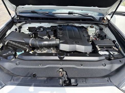 Used 2018 Toyota 4Runner Limited AWD/4WD image 27