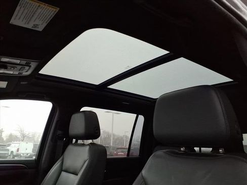 Used 2021 Chevrolet Suburban LT image 15