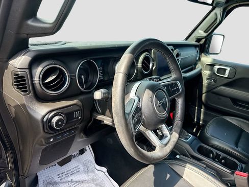 Used 2023 Jeep Wrangler Unlimited Sahara w/ Cold Weather Group AWD/4WD image 10