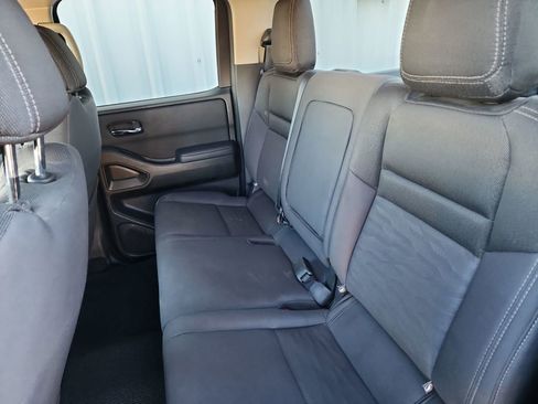 Used 2023 Nissan Frontier SV image 37