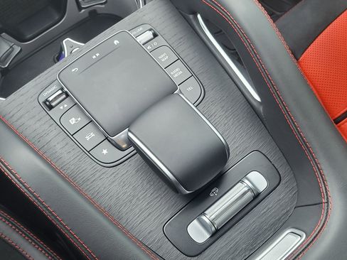 Used 2024 Mercedes-Benz GLE 53 AMG 4MATIC image 21