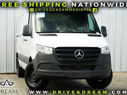 Used 2023 Mercedes-Benz Sprinter 1500 image 2