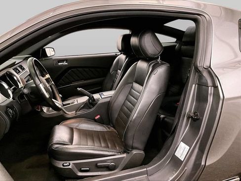 Used 2014 Ford Mustang GT Premium w/ Comfort Package RWD image 25