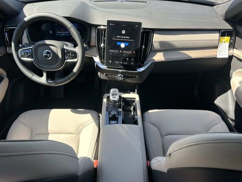 New 2026 Volvo XC90 B6 Core image 7