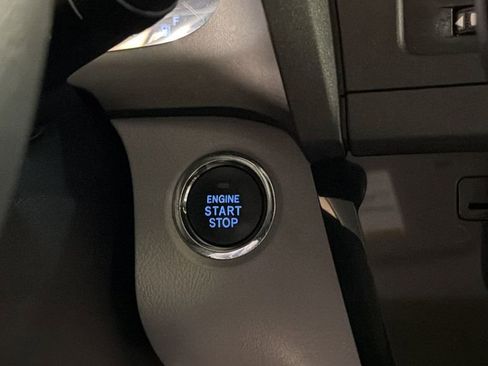 Used 2020 Toyota Sienna XLE image 29