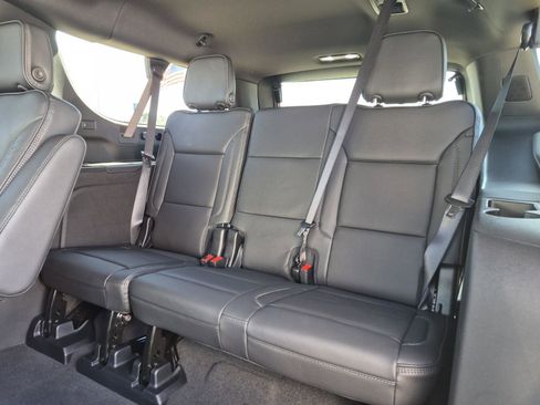 Used 2025 GMC Yukon XL Denali w/ Denali Reserve Package image 35