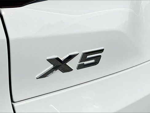 Used 2019 BMW X5 xDrive40i w/ Premium Package 2 image 32