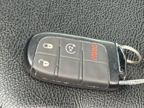 Used 2025 Jeep Compass Limited AWD/4WD image 21