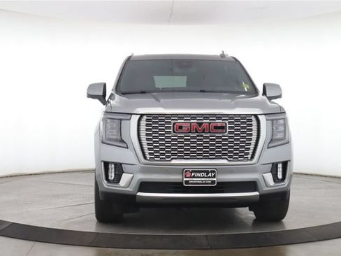Used 2024 GMC Yukon XL Denali AWD/4WD image 12