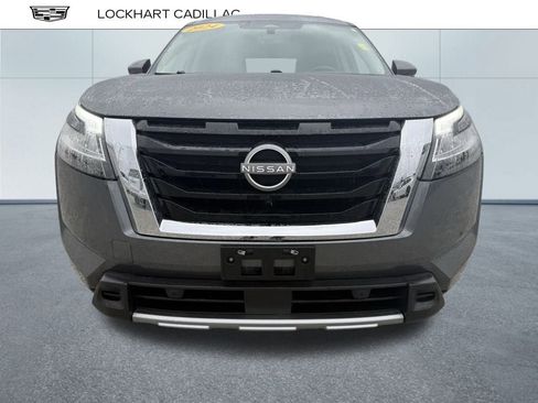 Used 2024 Nissan Pathfinder Platinum image 7