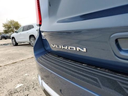 New 2026 GMC Yukon Elevation image 8