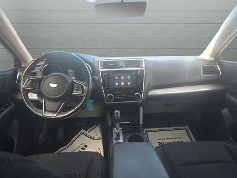 Used 2018 Subaru Outback 2.5i Premium w/ Popular Package #1 AWD/4WD image 10