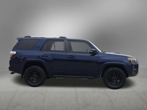 Used 2018 Toyota 4Runner TRD Off-Road Premium AWD/4WD image 7