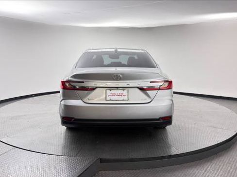 Used 2025 Toyota Camry LE FWD image 7