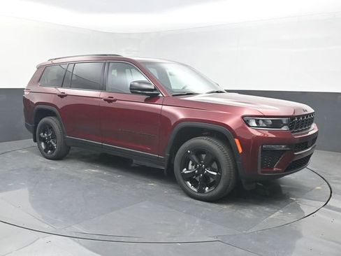 New 2026 Jeep Grand Cherokee L Limited w/ Limited Altitude Package AWD/4WD image 8