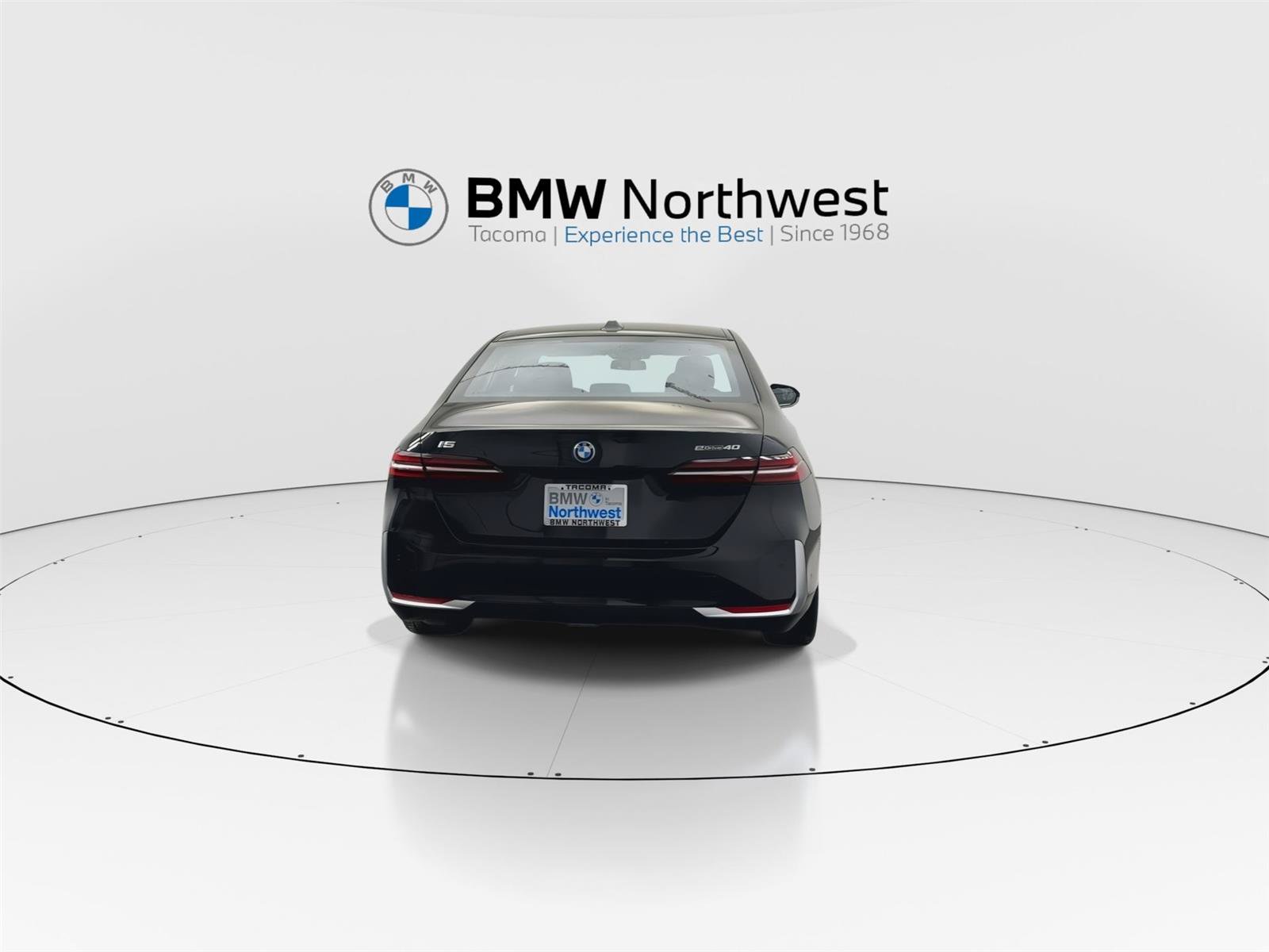 Used 2026 BMW i5 eDrive40 RWD image 2