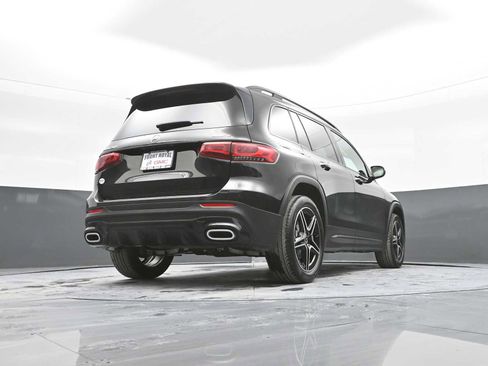 Used 2022 Mercedes-Benz GLB 250 4MATIC image 39