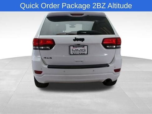 Used 2018 Jeep Grand Cherokee Altitude image 4