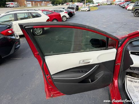 Used 2020 Toyota Corolla SE FWD image 5