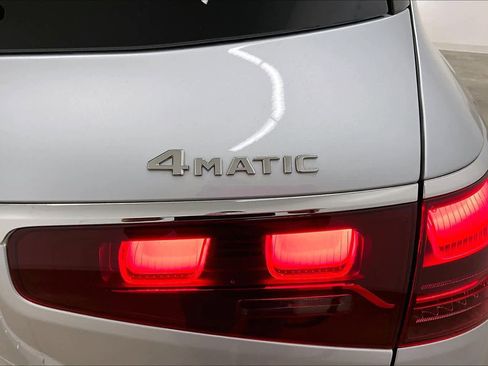 Certified 2026 Mercedes-Benz GLS 580 4MATIC image 10