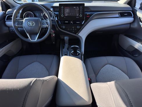 Used 2022 Toyota Camry LE image 26