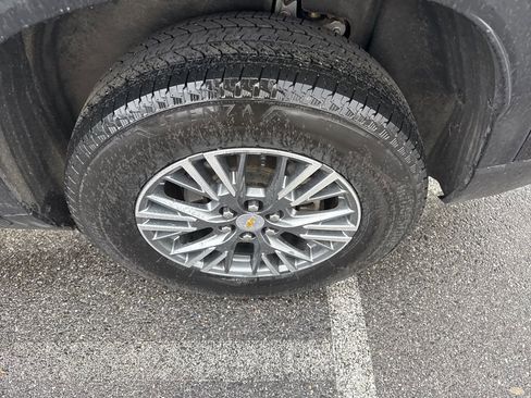 Used 2024 Chevrolet Traverse LT image 11