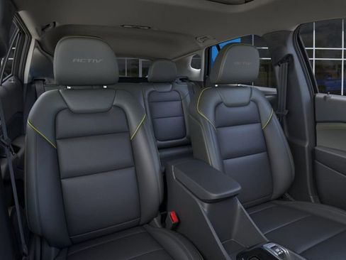 New 2026 Chevrolet Trax ACTIV w/ Sunroof Package FWD image 16