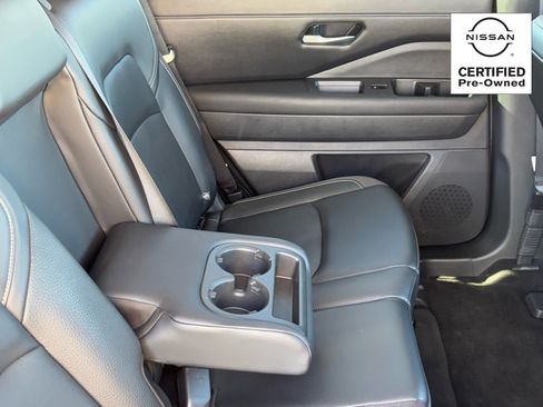 Certified 2024 Nissan Pathfinder SL w/ Black Appearance Package image 11
