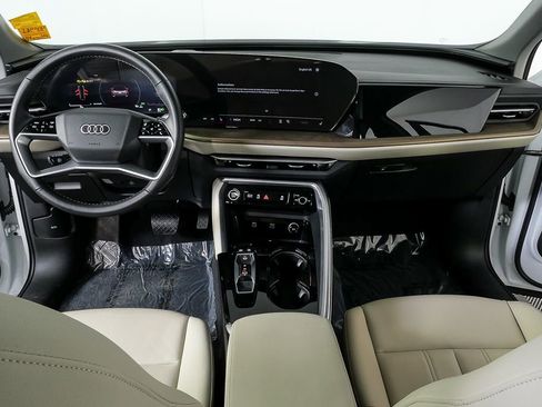 Used 2025 Audi Q5 Premium Plus w/ Premium Plus image 19