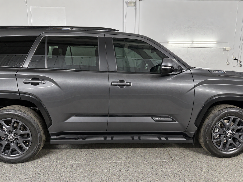 Used 2024 Toyota Sequoia Platinum AWD/4WD image 7