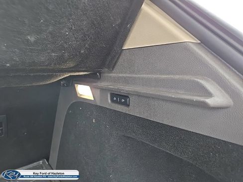 Used 2021 Lincoln Corsair AWD w/ Premium Package image 13