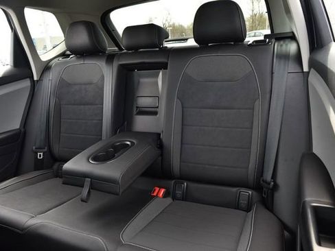 Certified 2023 Volkswagen Taos SE image 21