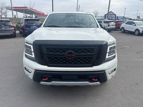 Used 2020 Nissan Titan PRO-4X w/ Pro-4x Convenience Package image 3