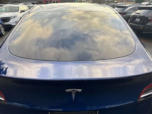 Used 2022 Tesla Model Y Long Range AWD/4WD image 22