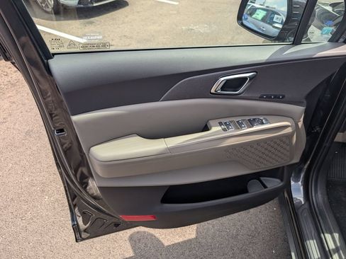 New 2027 Kia Carnival EX FWD image 12