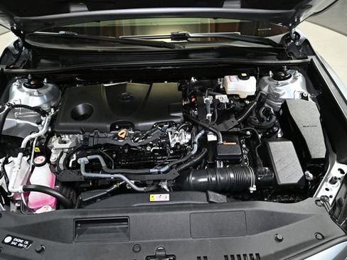 Used 2023 Toyota Camry SE FWD image 18