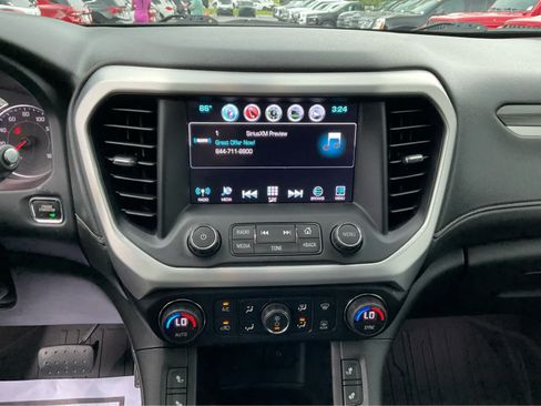 Used 2018 GMC Acadia SLT FWD image 19
