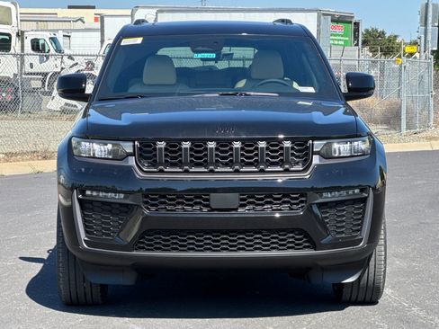 New 2026 Jeep Grand Cherokee L Limited AWD/4WD image 8