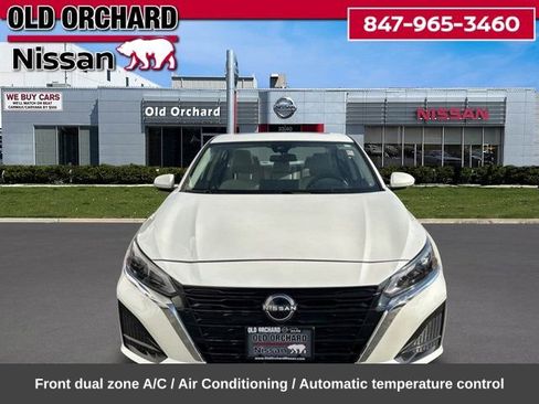 Used 2024 Nissan Altima 2.5 SL AWD/4WD image 2