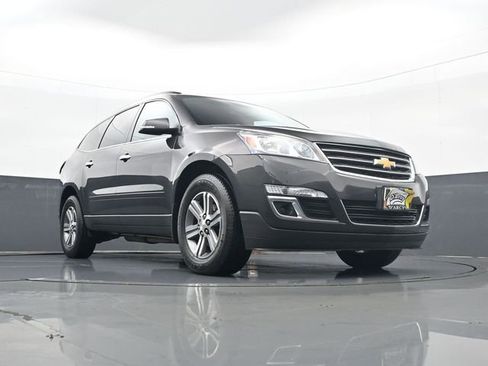 Used 2017 Chevrolet Traverse LT AWD/4WD image 25