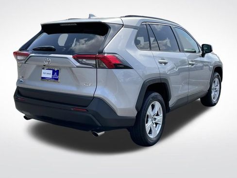 Used 2020 Toyota RAV4 XLE image 6
